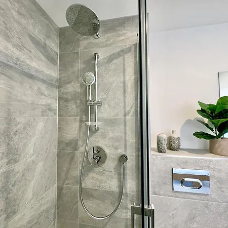 Danelaw 53 Citygate With Free Parking York